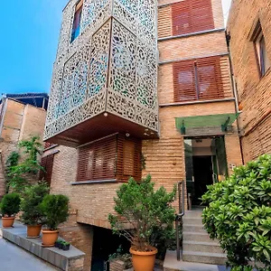 Cabernet Corner Apartment